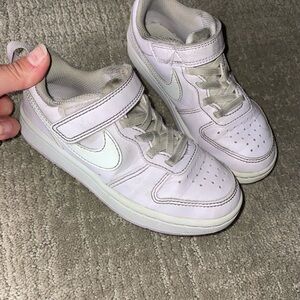 Nike Kids White Velcro Sneakers for little girls Nike shoes